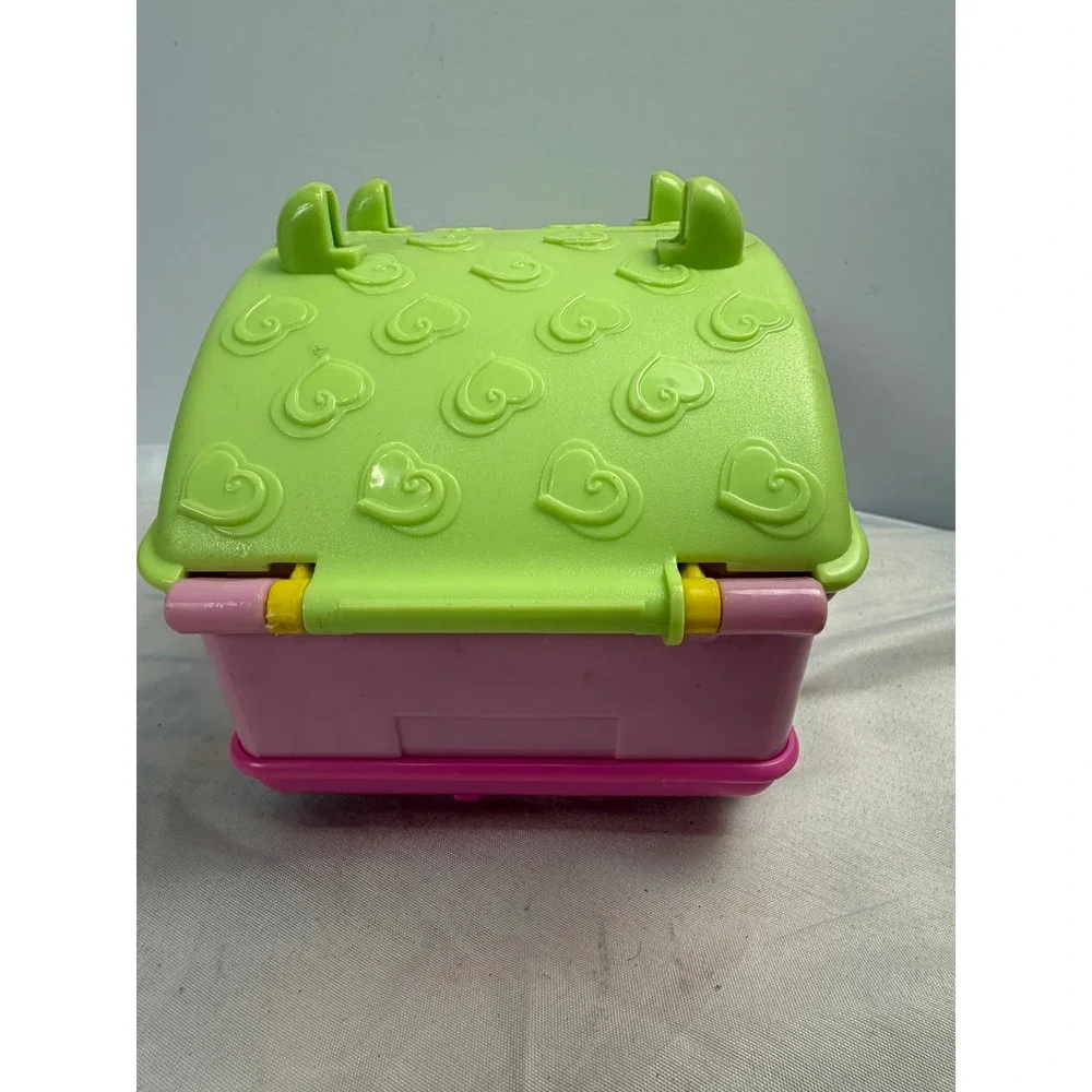 Fisher Price Little People Songs Sounds Pop Up Camper Pink Green Trailer Toy
